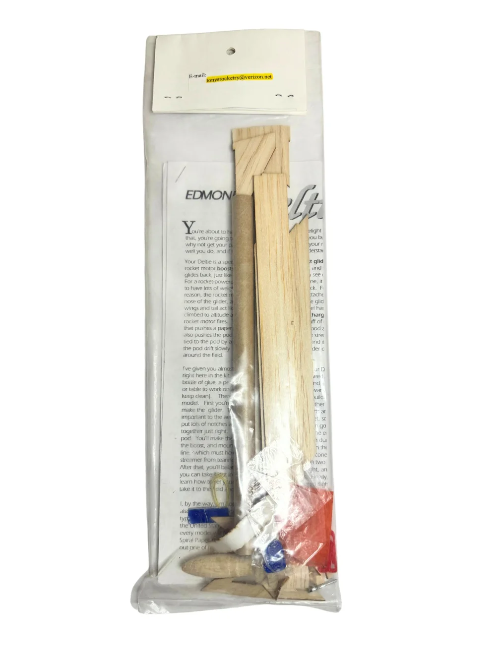 Buy Edmonds Deltie Flying Model Rocket Kit - #BMS00001 — Launch